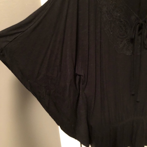 Top - Picture 2 of 2